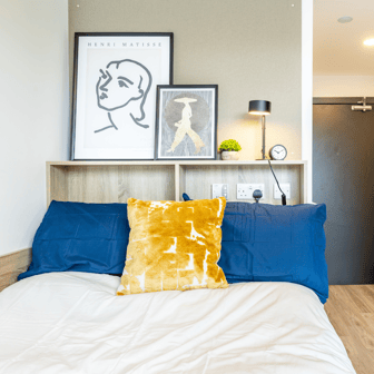 Classic En Suite - Image 2